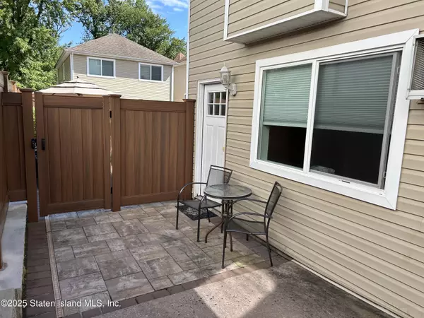 218 Edgegrove AVE, Staten Island, NY 10312