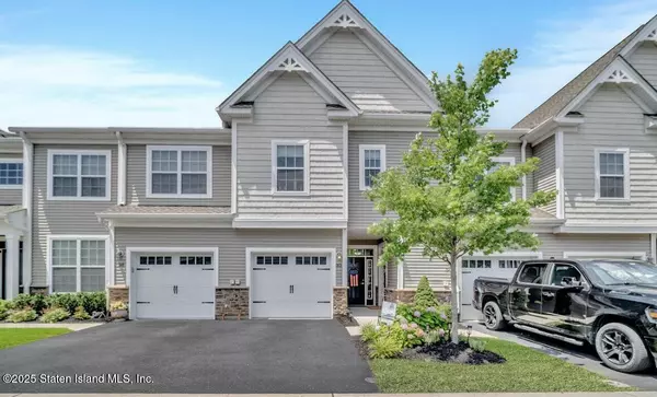 30 Grabowski DR, Sayreville, NJ 08859