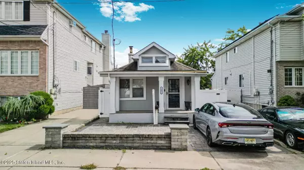 Staten Island, NY 10312,192 Bathgate ST