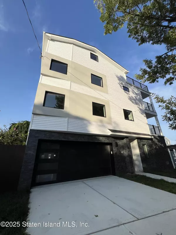 Staten Island, NY 10306,211 Ebbitts ST