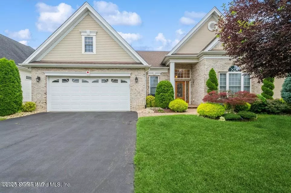 Monroe, NJ 08831,4 Long Cove DR