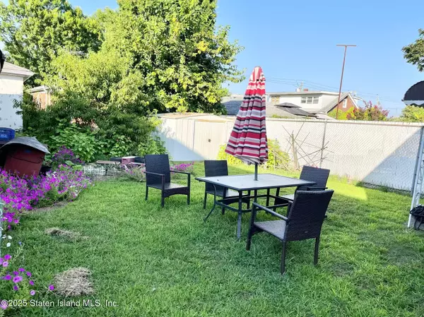 Staten Island, NY 10305,251 Liberty AVE