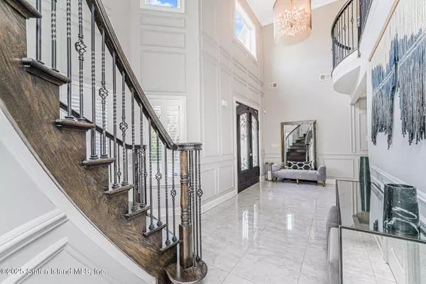 Staten Island, NY 10309,107 Hanover AVE