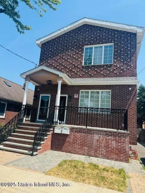 Staten Island, NY 10304,633 Britton Avenue #2