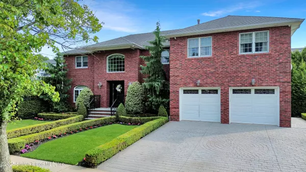 Staten Island, NY 10312,62 Ruxton AVE