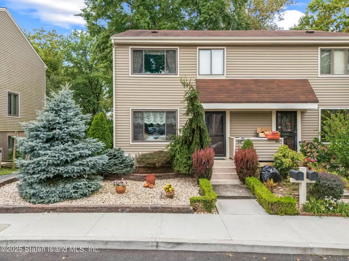 Staten Island, NY 10309,62 Arrowood CT