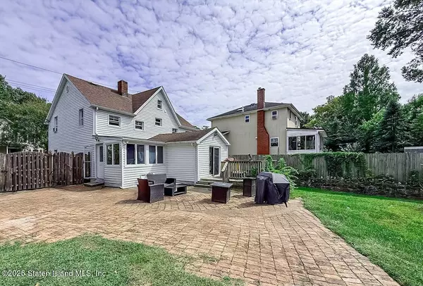 Staten Island, NY 10307,146 Bentley ST