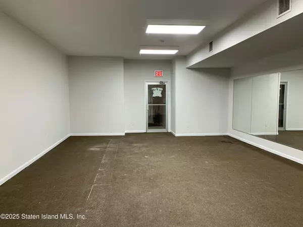 6264 Amboy RD, Staten Island, NY 10309