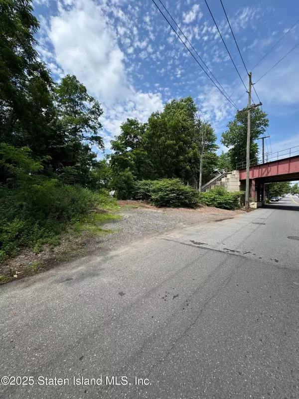 1186 Arden AVE, Staten Island, NY 10312