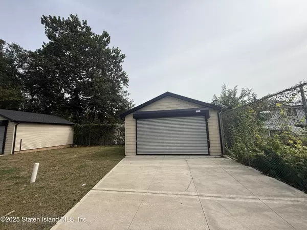 Staten Island, NY 10303,279 South AVE