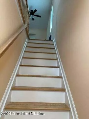 Staten Island, NY 10310,173 Clove RD