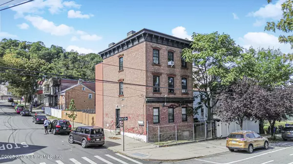 Staten Island, NY 10304,242 Targee ST