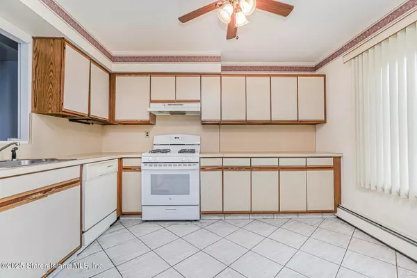 Staten Island, NY 10305,4 Mccormick PL