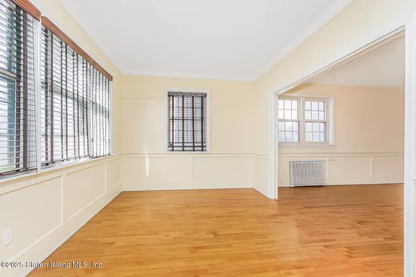 Staten Island, NY 10301,125 Walbrooke AVE