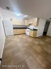 Staten Island, NY 10309,831 Rossville Avenue