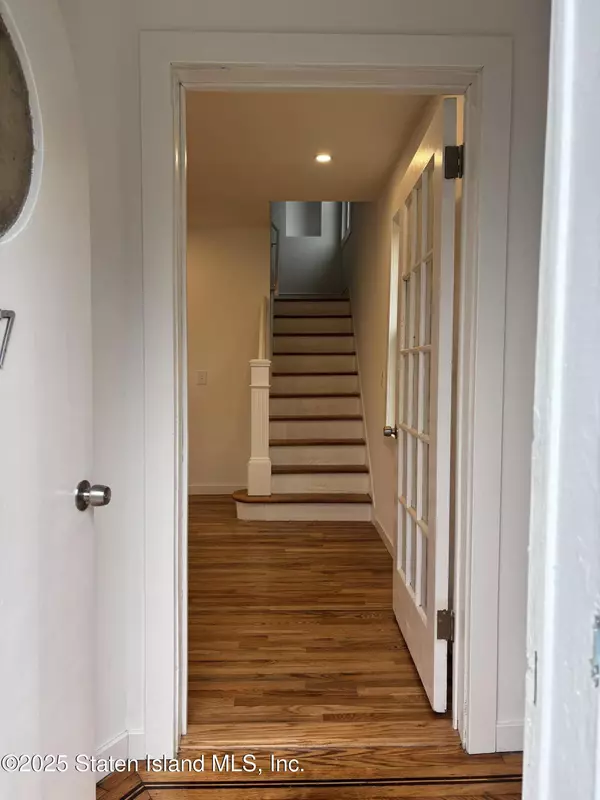 Staten Island, NY 10310,677 Bement AVE