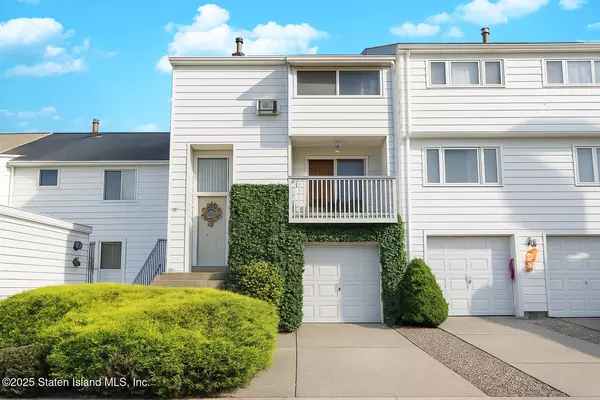 38 Beekman CIR, Staten Island, NY 10312