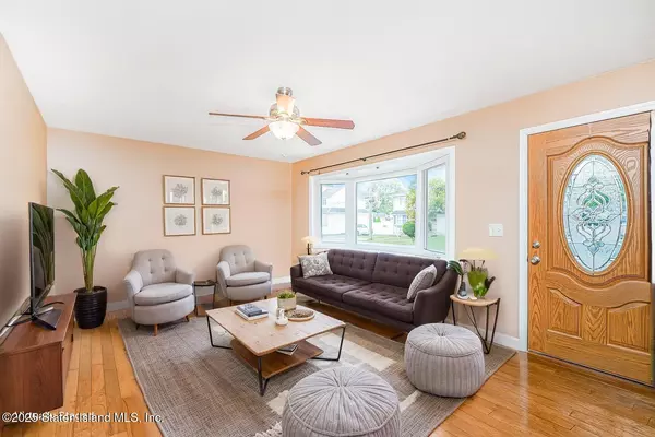 Staten Island, NY 10306,504 Falcon AVE