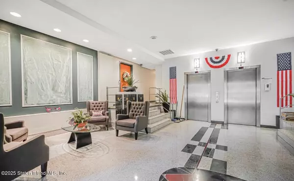 Staten Island, NY 10305,31 Hylan BLVD #1b