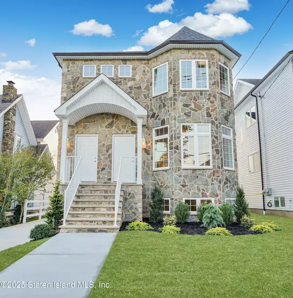 30 Waterside Pkwy, Staten Island, NY 10308