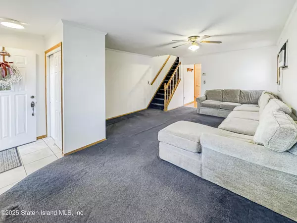 Staten Island, NY 10305,154 Dongan Hills AVE