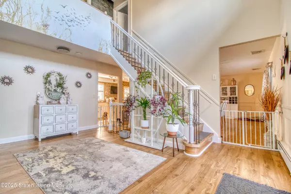 Staten Island, NY 10309,30 Woodvale LOOP