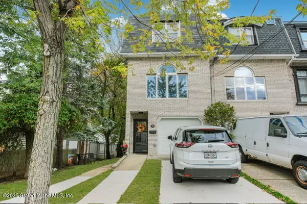 15 Woodland AVE, Staten Island, NY 10308