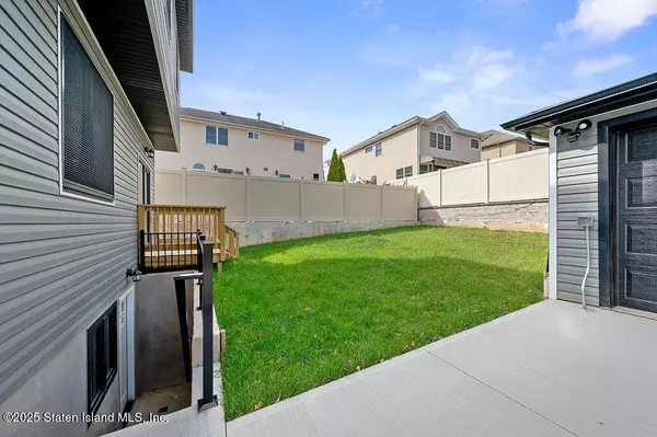 Staten Island, NY 10309,5639 Amboy RD