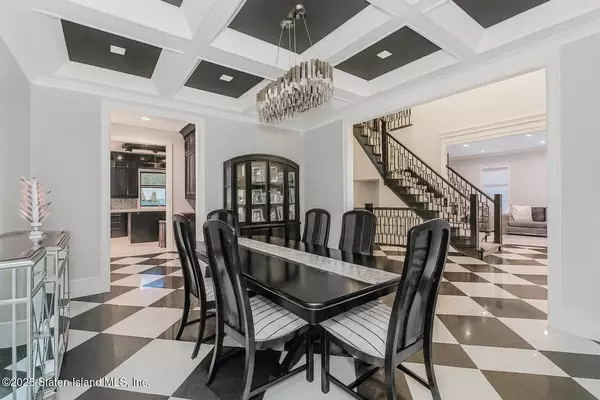 Staten Island, NY 10304,166 Providence ST