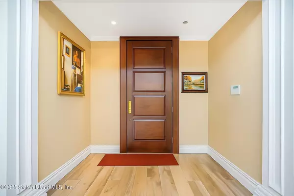 Staten Island, NY 10312,44 Zephyr AVE