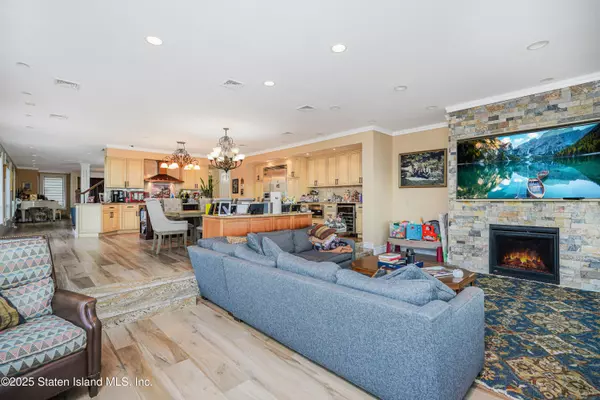 Staten Island, NY 10312,44 Zephyr AVE