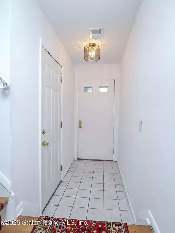 Staten Island, NY 10314,35 Jaffe ST