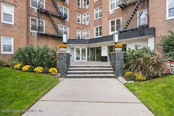 350 Richmond TER #1r, Staten Island, NY 10301