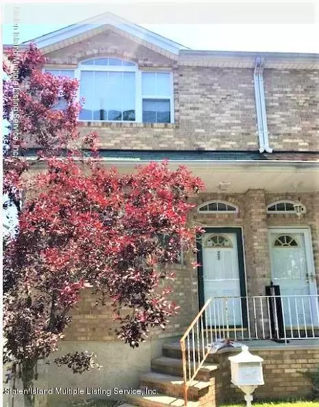 21 Blaise CT, Staten Island, NY 10308