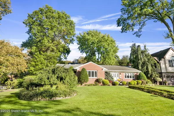 Staten Island, NY 10301,125 Bertha PL