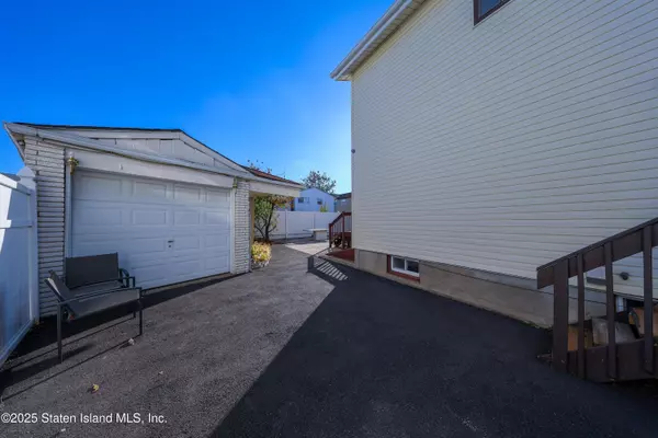 Staten Island, NY 10312,55 Kenmore ST