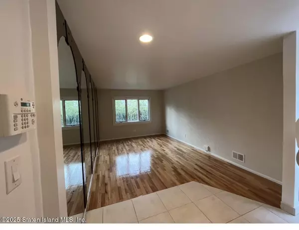 Staten Island, NY 10314,384 Purdy AVE