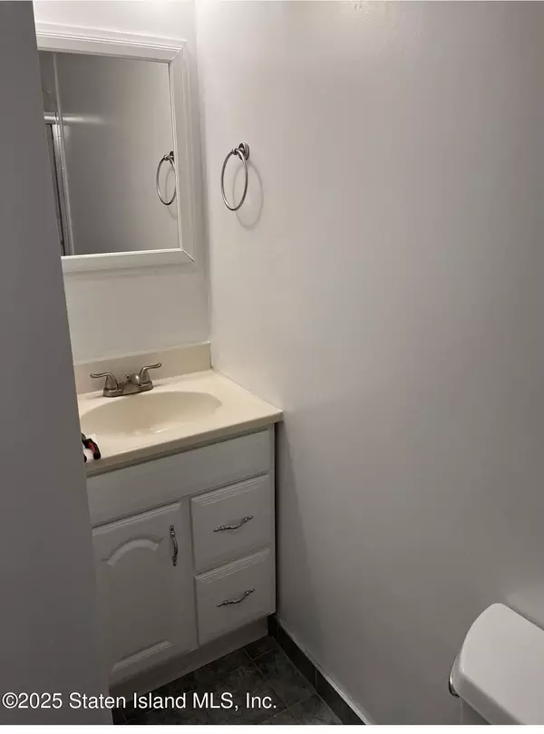 Staten Island, NY 10314,384 Purdy AVE