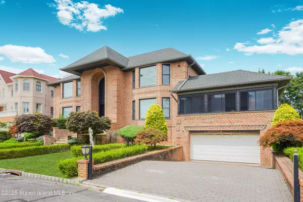 Staten Island, NY 10301,5 Nicolosi DR