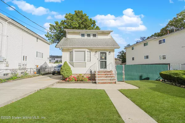 537 Annadale RD, Staten Island, NY 10312