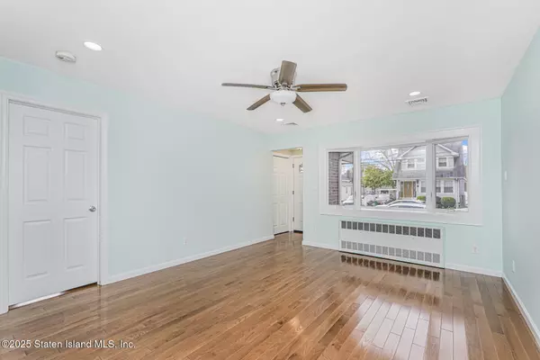 Staten Island, NY 10306,75 Jacques AVE