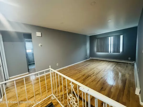 Staten Island, NY 10312,37 Oceanic AVE #2