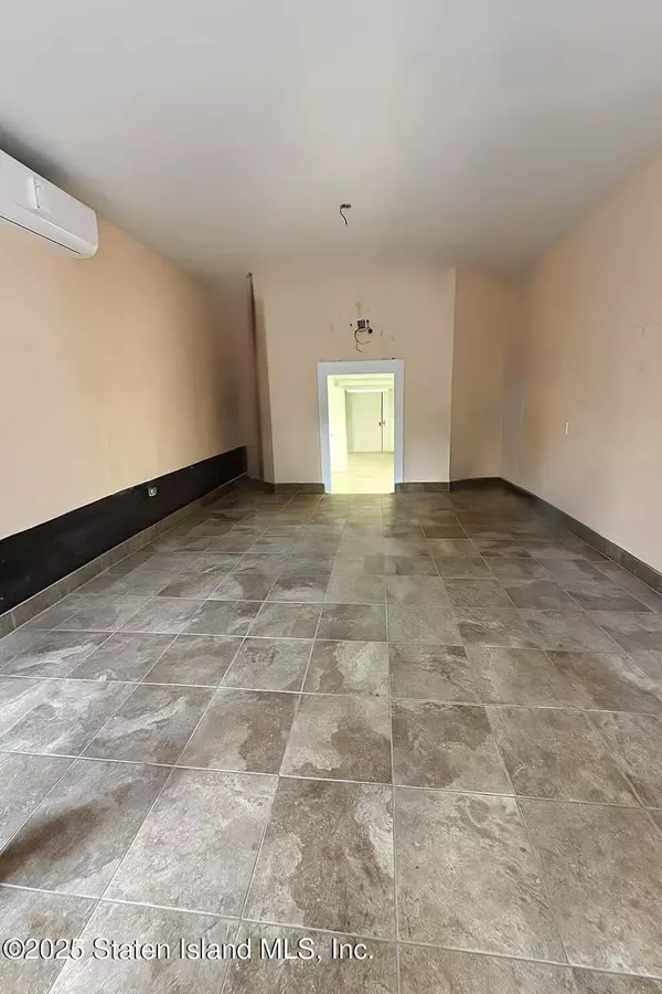 Staten Island, NY 10310,320 Broadway