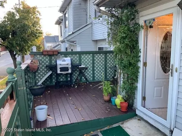 Staten Island, NY 10304,368 Mosel AVE