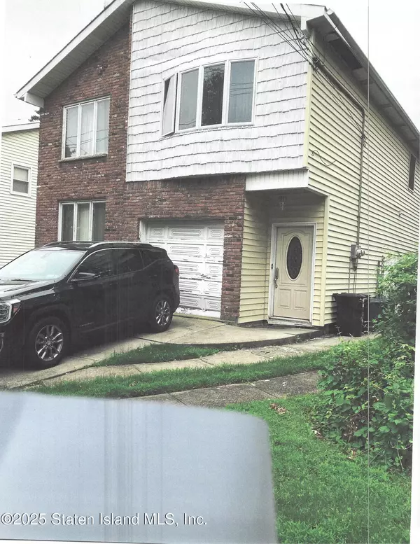 610 Woodrow RD, Staten Island, NY 10312