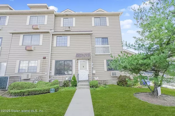 150 Richmond Hill RD, Staten Island, NY 10314