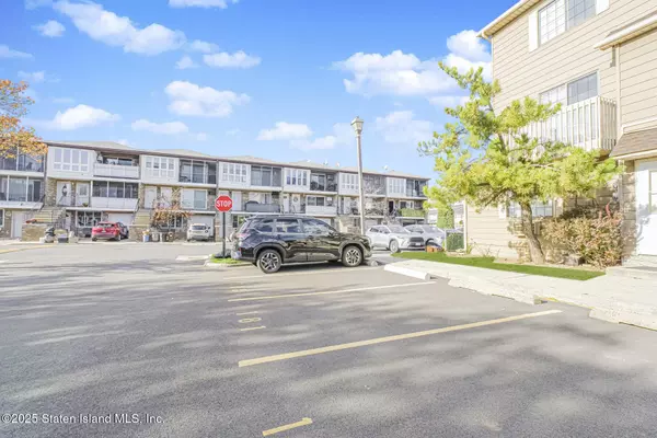 Staten Island, NY 10314,150 Richmond Hill RD
