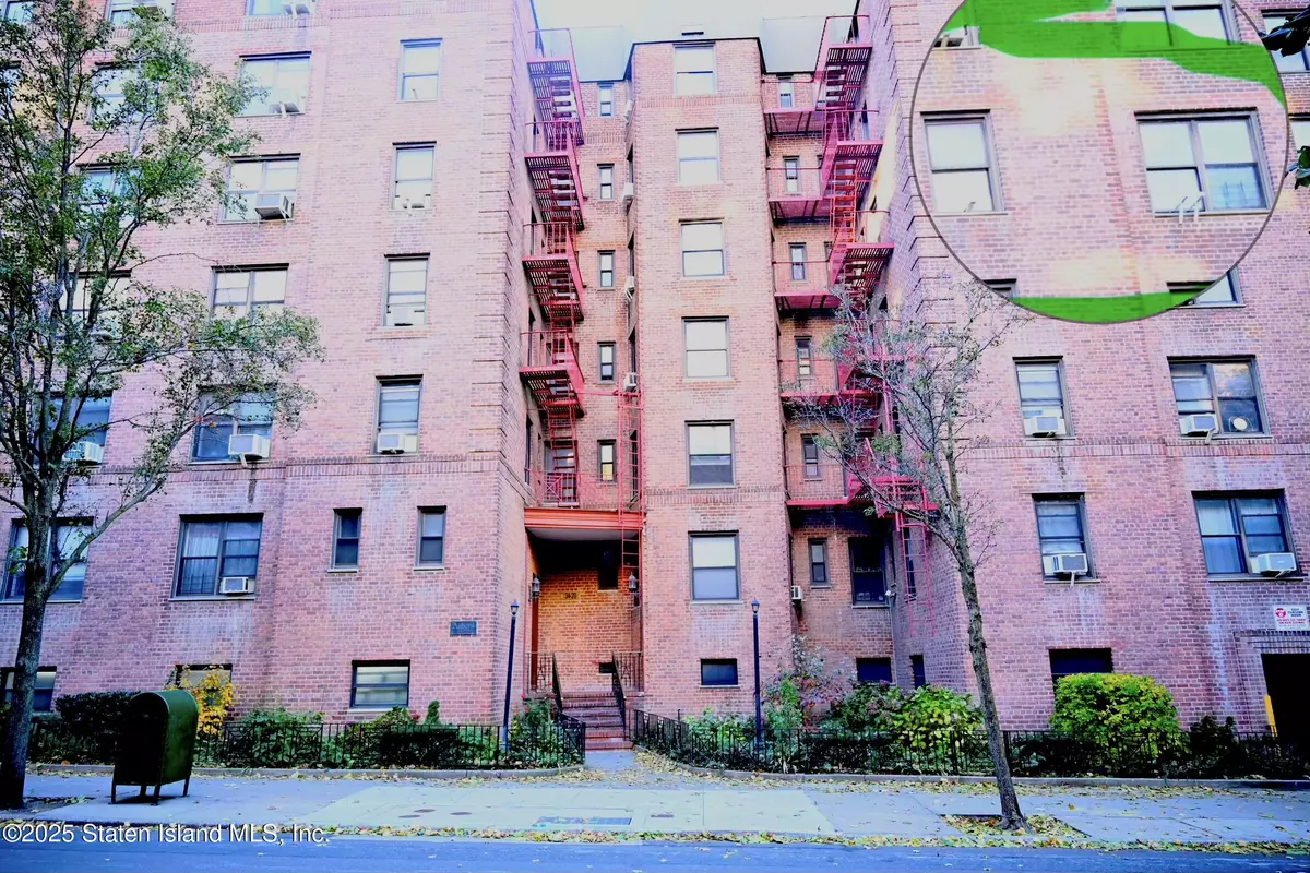 Queens, NY 11372,34-20 78th ST