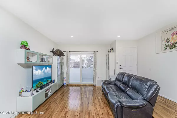 Staten Island, NY 10308,234 Brookfield AVE