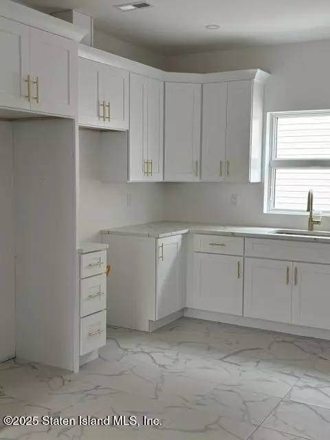 Staten Island, NY 10309,98 Alverson AVE